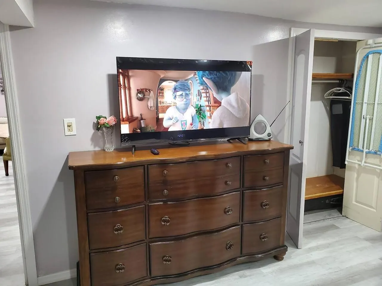 Lovely 2 Bedroom Apartment With 2 Entrance And Parking New York