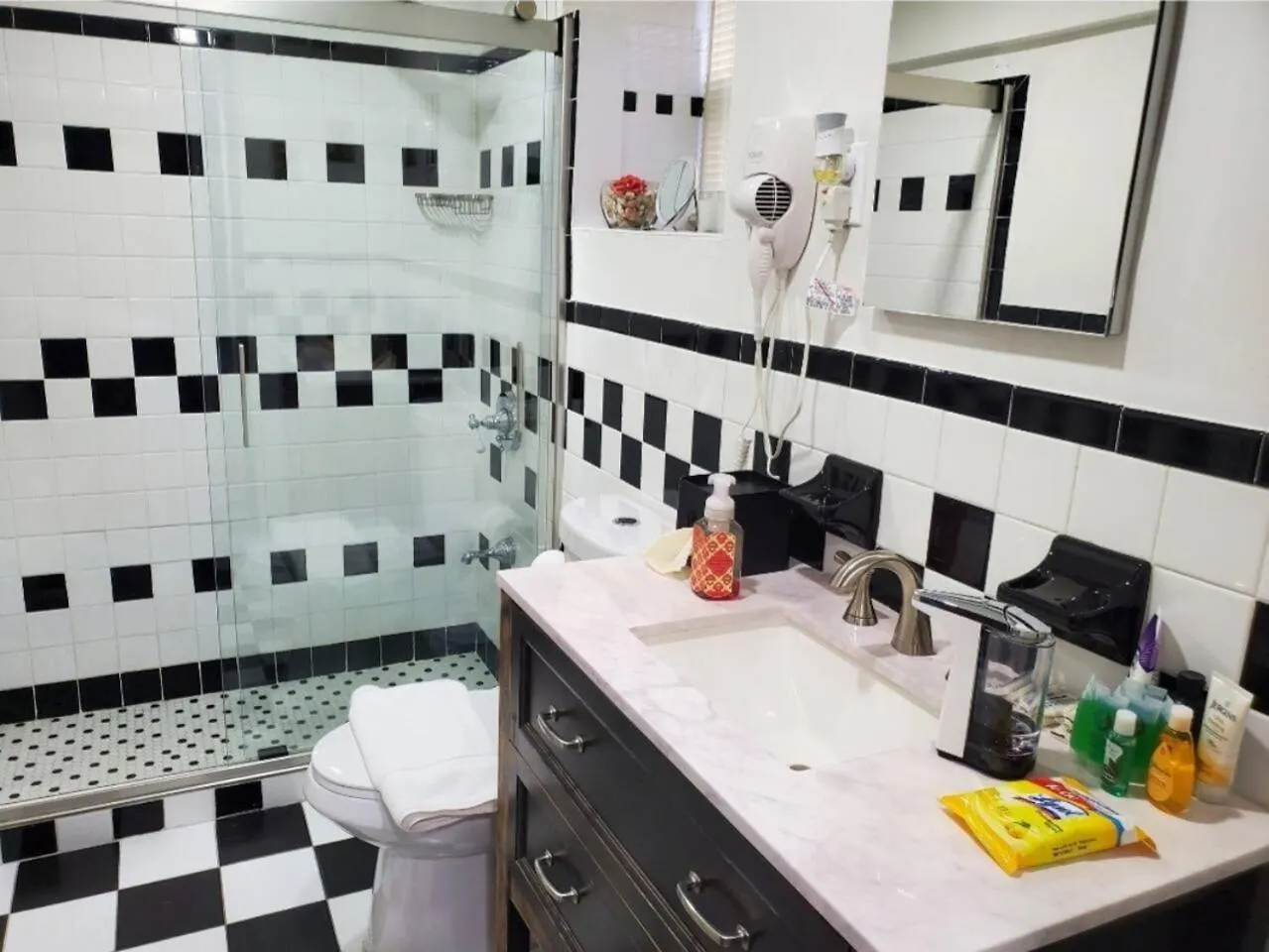 Lovely 2 Bedroom Apartment With 2 Entrance And Parking New York United States