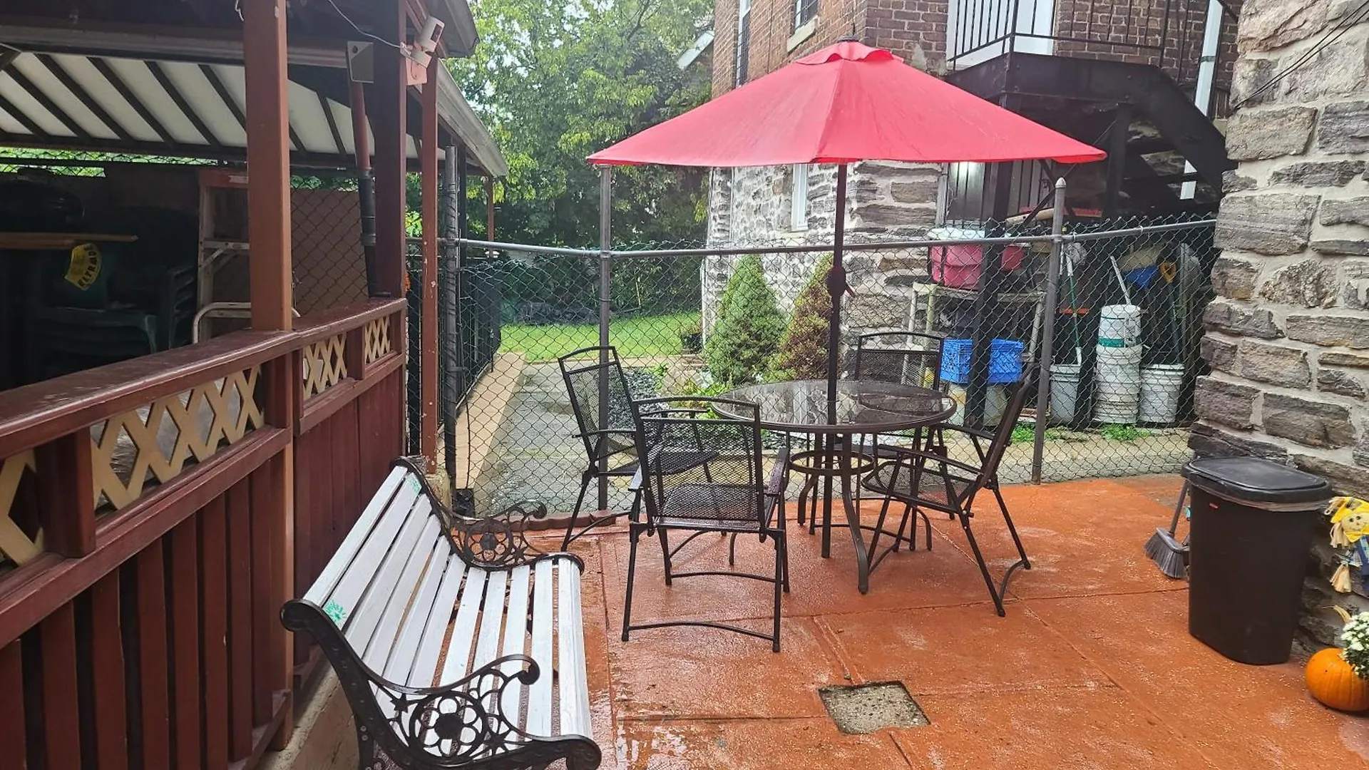 Lovely 2 Bedroom Apartment With 2 Entrance And Parking New York