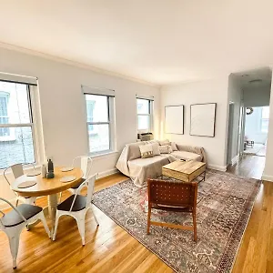  Apartment Upper East Side 2 Bedrooms Gem