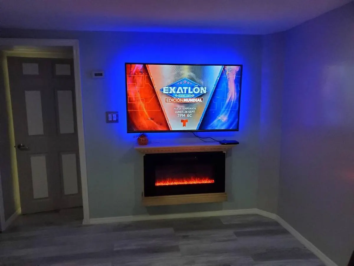 Lovely 2 Bedroom Apartment With 2 Entrance And Parking New York 0*,