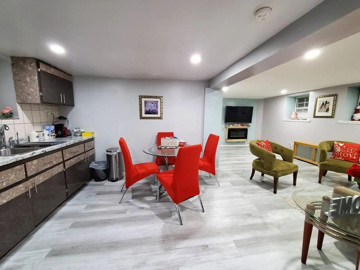 Lovely 2 Bedroom Apartment With 2 Entrance And Parking New York United States